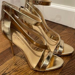 Vince Camuto gold heels size 6.5
